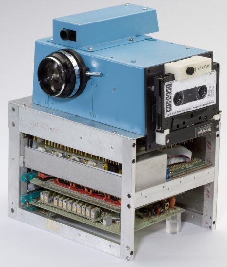 Fotografías de calidad. Imagen en color de la primera cámara fotográfica digital de la historia.